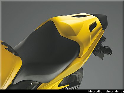 honda_hornet_600_cbf_2011_029.jpg