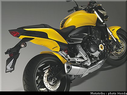 honda_hornet_600_cbf_2011_032.jpg