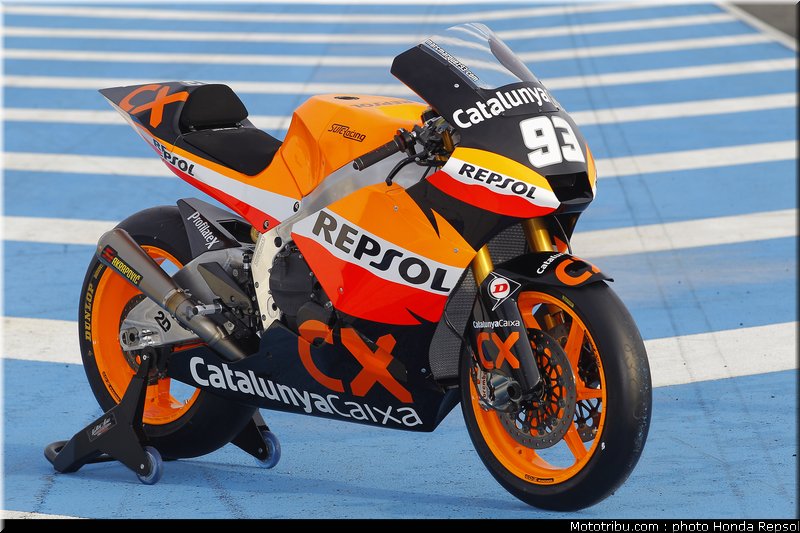 repsol_moto2_marquez_2011_001