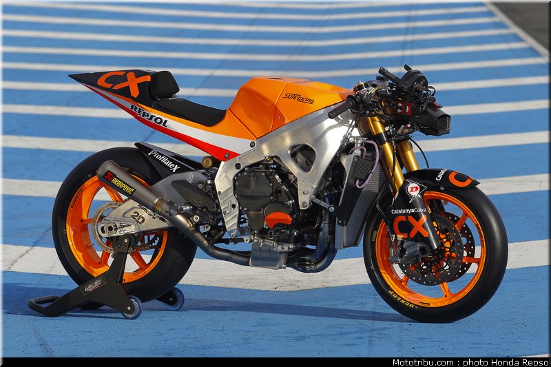repsol_moto2_marquez_2011_007