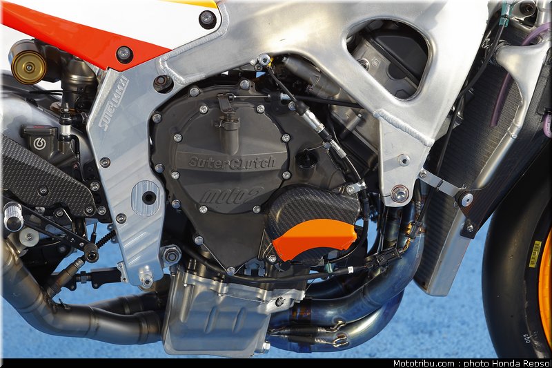 repsol_moto2_marquez_2011_009