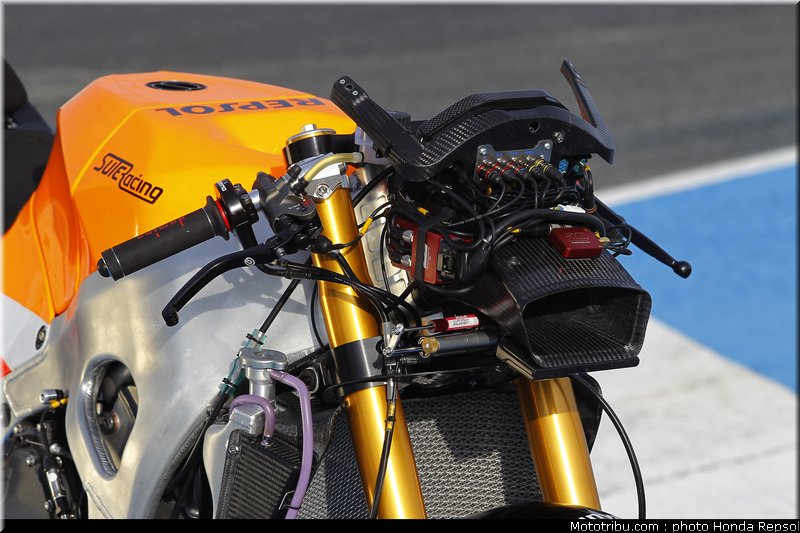 repsol_moto2_marquez_2011_012