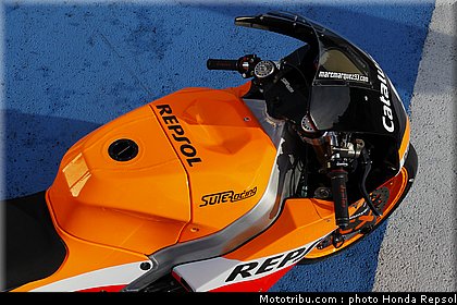 repsol_moto2_marquez_2011_005.jpg
