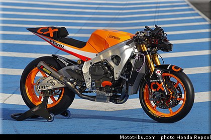 repsol_moto2_marquez_2011_007.jpg
