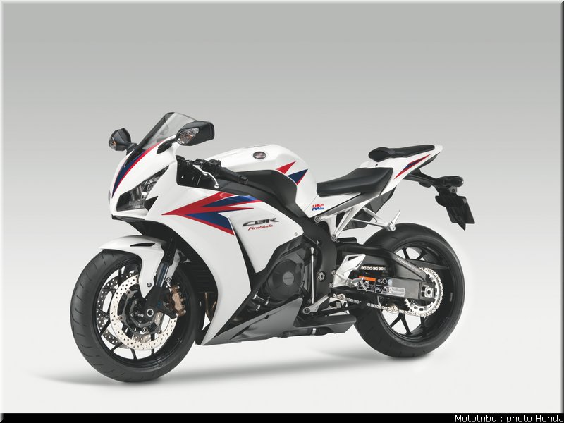 honda_1000_cbr_rr_2012_015