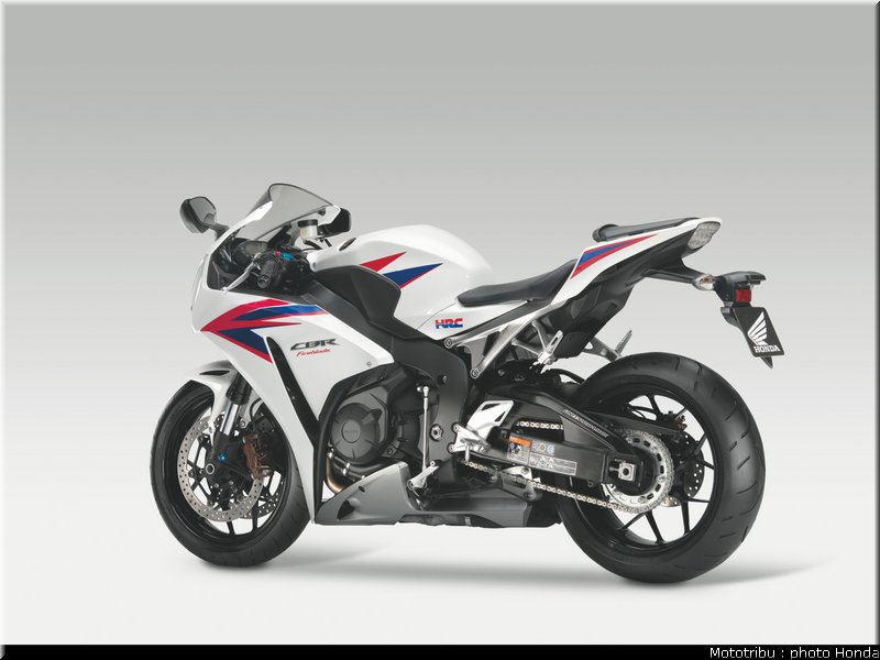 honda_1000_cbr_rr_2012_017