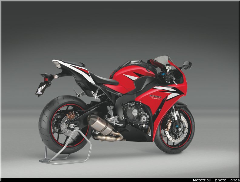 honda_1000_cbr_rr_2012_026