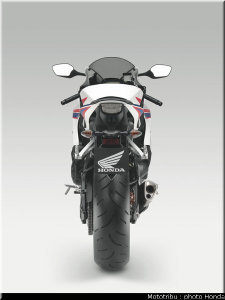 honda_1000_cbr_rr_2012_030