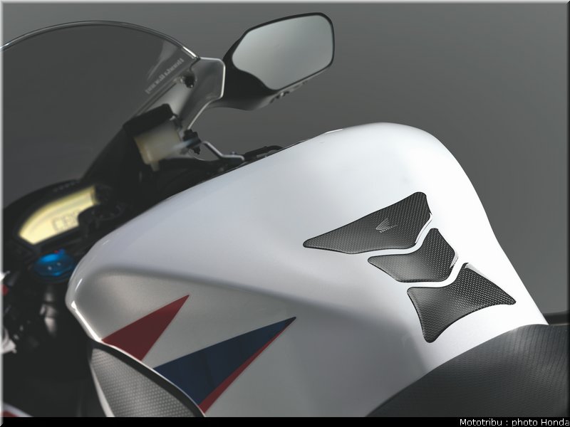 honda_1000_cbr_rr_2012_036