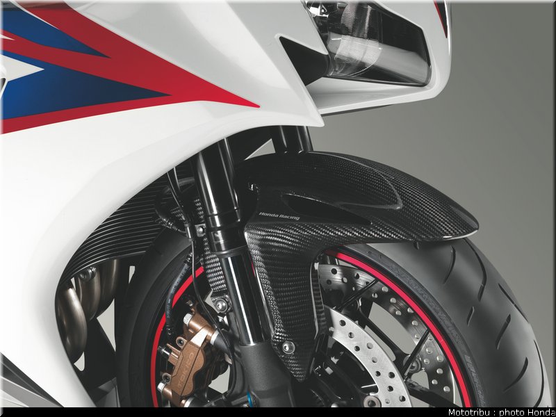 honda_1000_cbr_rr_2012_041