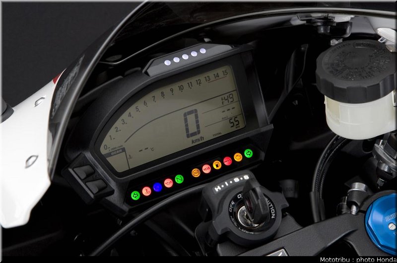 honda_1000_cbr_rr_2012_051