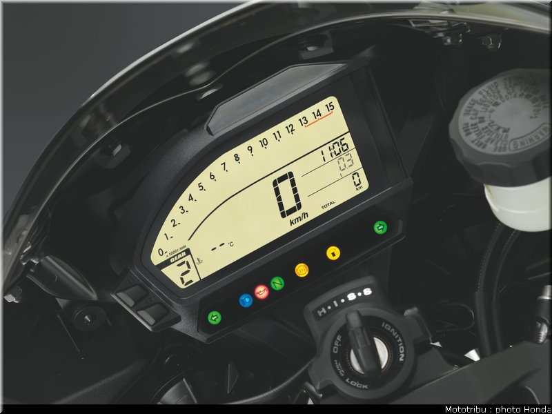honda_1000_cbr_rr_2012_054