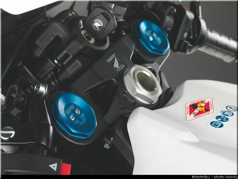 honda_1000_cbr_rr_2012_056