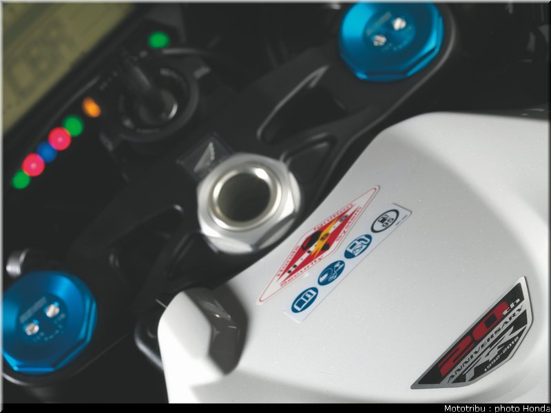 honda_1000_cbr_rr_2012_065