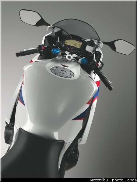 honda_1000_cbr_rr_2012_070