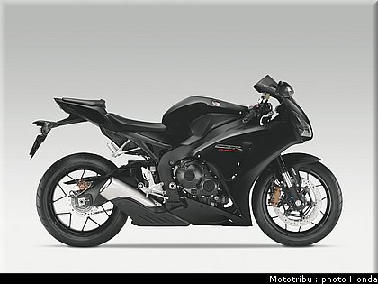 honda_1000_cbr_rr_2012_020.jpg