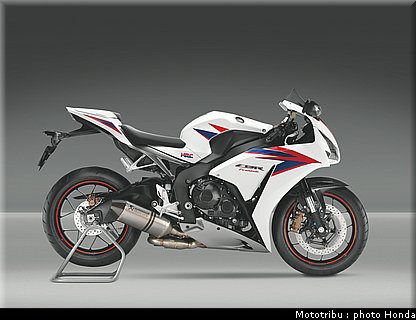 honda_1000_cbr_rr_2012_024.jpg