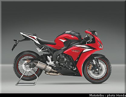 honda_1000_cbr_rr_2012_027.jpg
