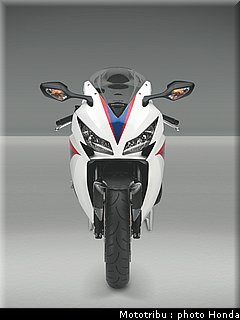honda_1000_cbr_rr_2012_032.jpg