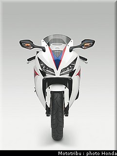 honda_1000_cbr_rr_2012_033.jpg