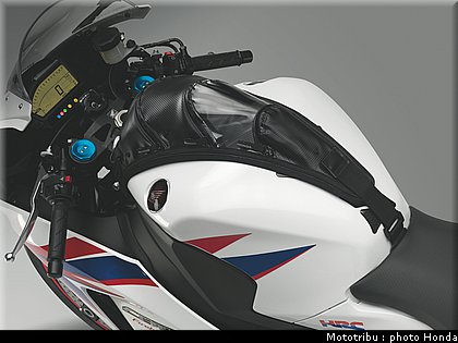 honda_1000_cbr_rr_2012_042.jpg