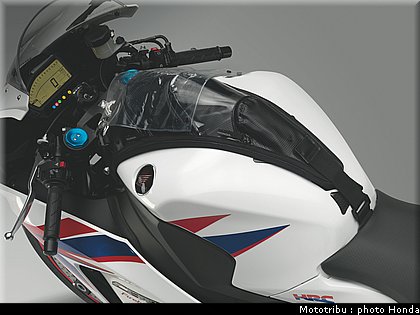 honda_1000_cbr_rr_2012_043.jpg