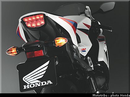 honda_1000_cbr_rr_2012_061.jpg