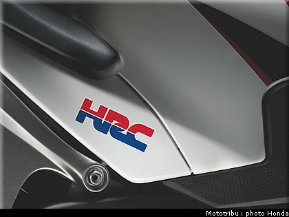 honda_1000_cbr_rr_2012_067.jpg