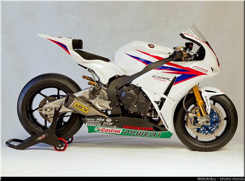 honda_cbr_1000_rr_wsbk_2012_008