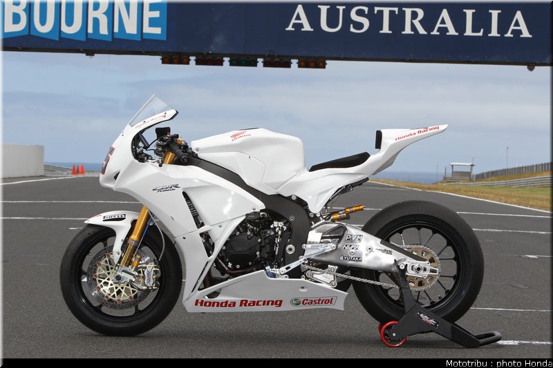 honda_cbr_1000_rr_wsbk_2012_010