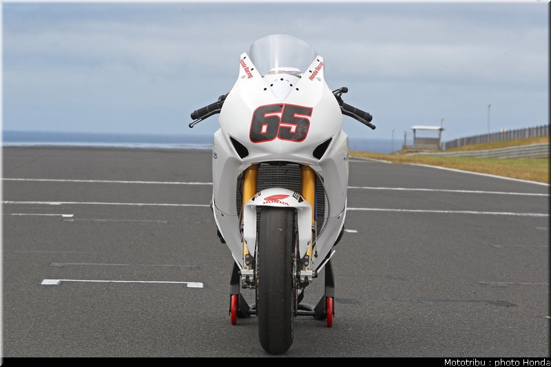 honda_cbr_1000_rr_wsbk_2012_011