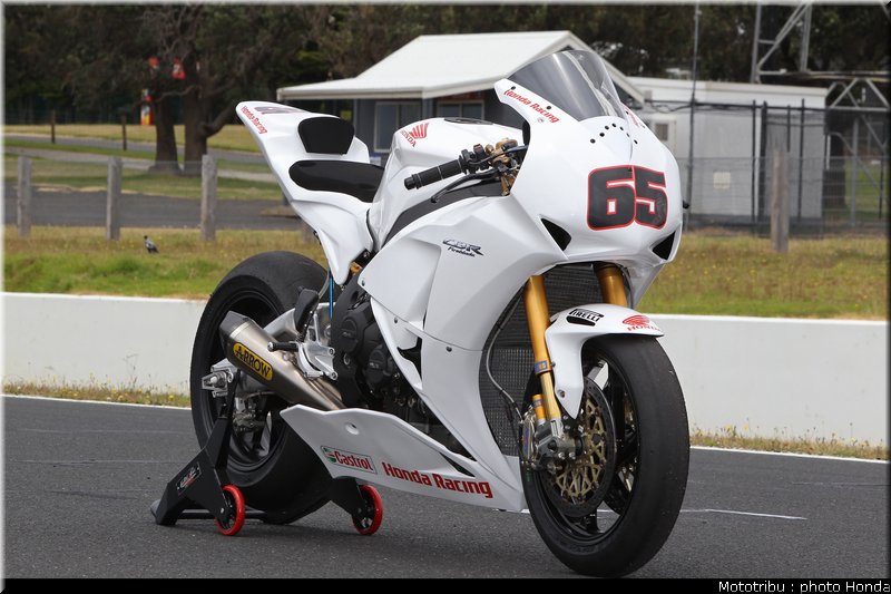 honda_cbr_1000_rr_wsbk_2012_012