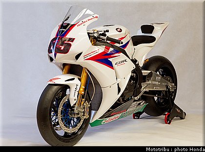 honda_cbr_1000_rr_wsbk_2012_001.jpg