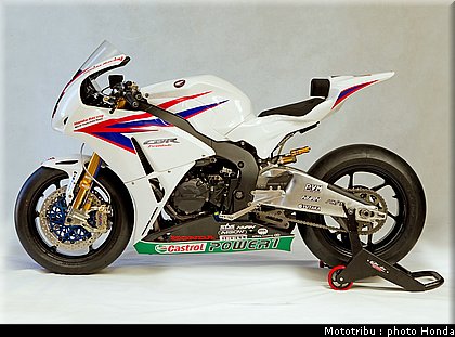 honda_cbr_1000_rr_wsbk_2012_003.jpg