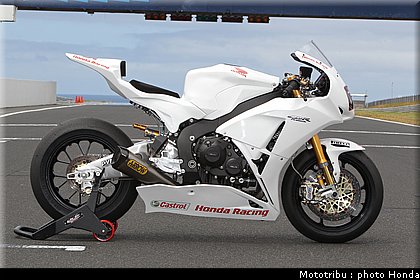 honda_cbr_1000_rr_wsbk_2012_009.jpg