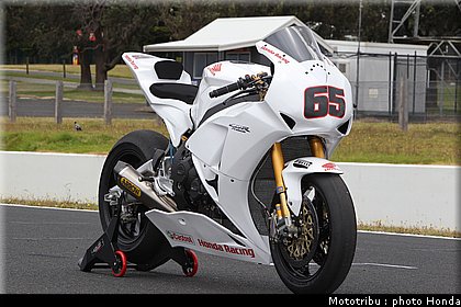 honda_cbr_1000_rr_wsbk_2012_012.jpg