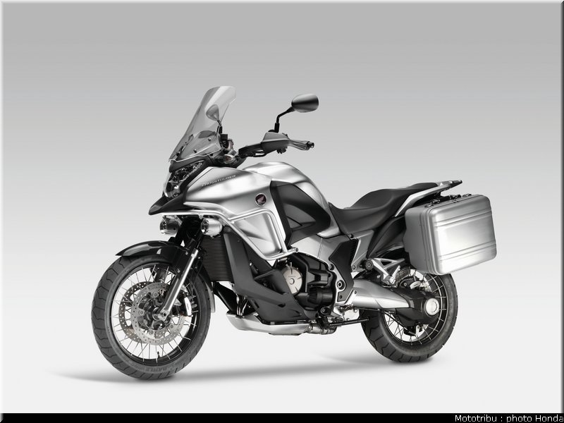 honda_concept_crosstourer_sv4x_2010_002