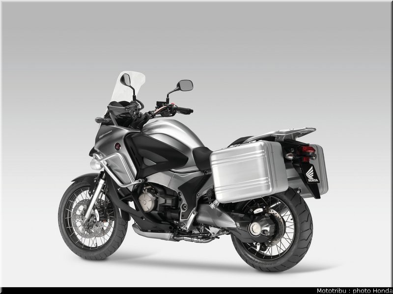 honda_concept_crosstourer_sv4x_2010_004