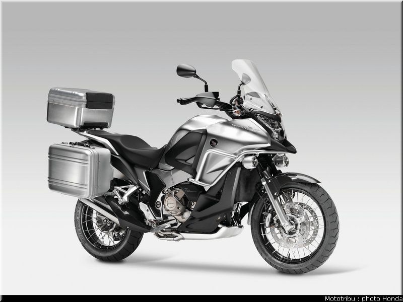 honda_concept_crosstourer_sv4x_2010_005