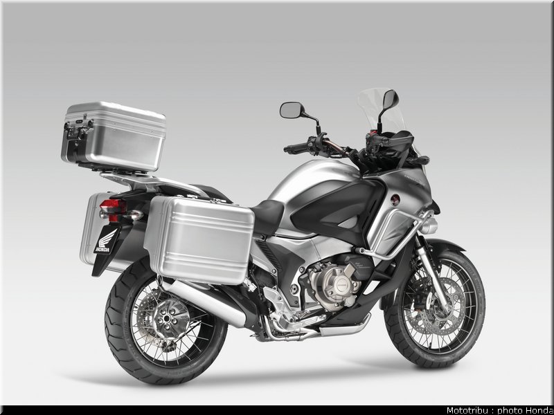 honda_concept_crosstourer_sv4x_2010_007