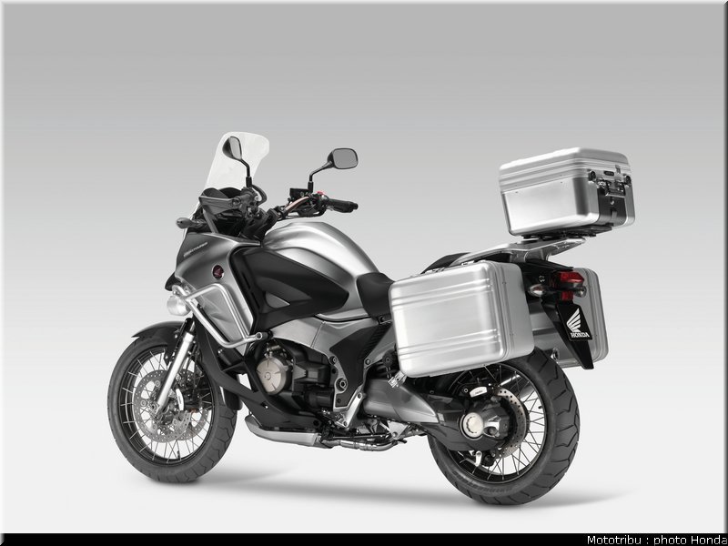 honda_concept_crosstourer_sv4x_2010_008