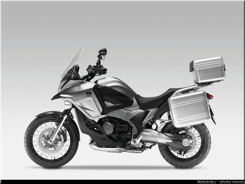 honda_concept_crosstourer_sv4x_2010_011