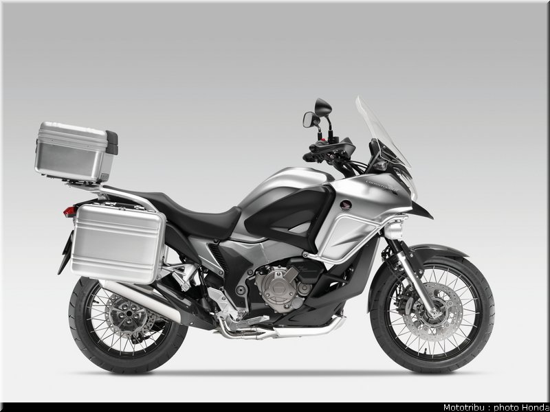 honda_concept_crosstourer_sv4x_2010_012