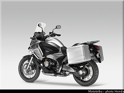 honda_concept_crosstourer_sv4x_2010_004.jpg