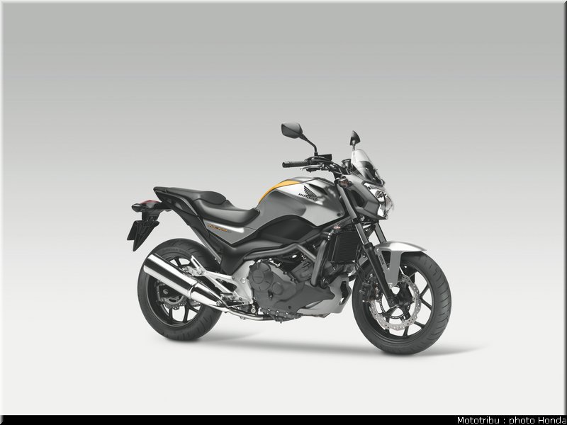 honda_2012_nc_700s_021