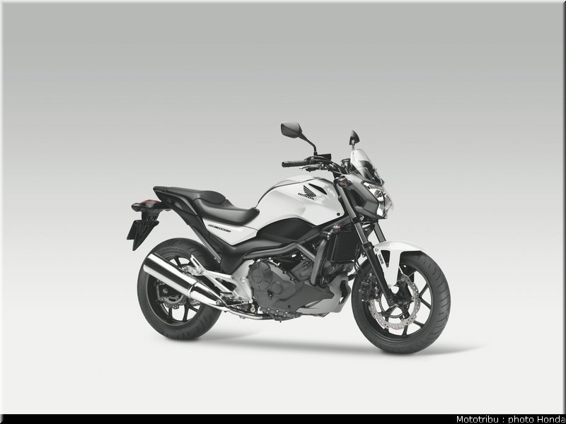 honda_2012_nc_700s_022