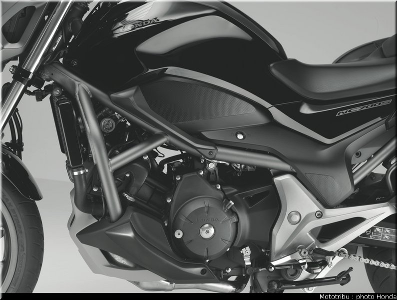 honda_2012_nc_700s_032