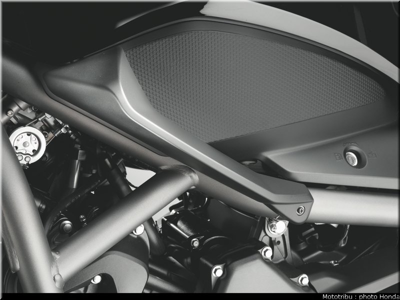 honda_2012_nc_700s_033