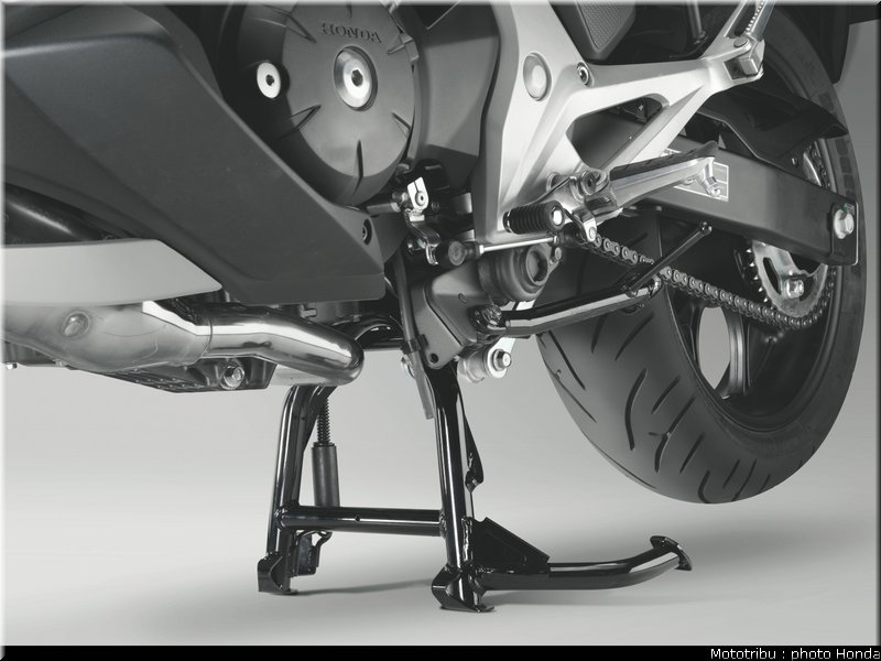 honda_2012_nc_700s_035