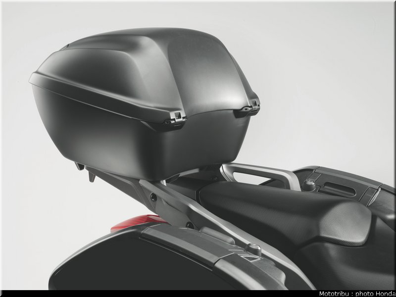 honda_2012_nc_700s_036